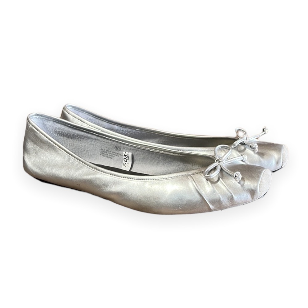 Mossimo Silver Metallic Flats Toe Ballet Womens Shoe Faux Suede Square Toe Bow
